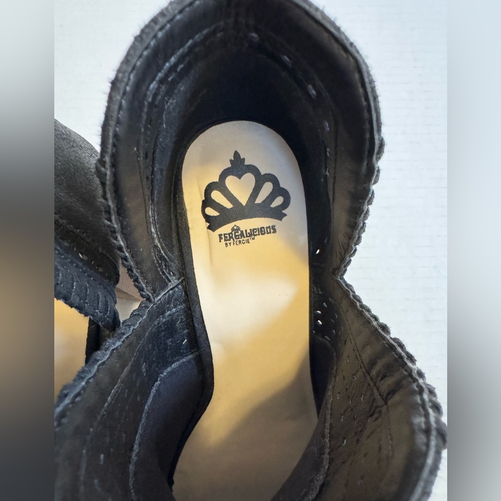 FERGIE Black Women's Peep-Toe Ankle Boots, with cut out design. Pre loved size 8 - Picture 7 of 10